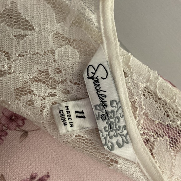 Black and White Dress - Picture 5 of 5